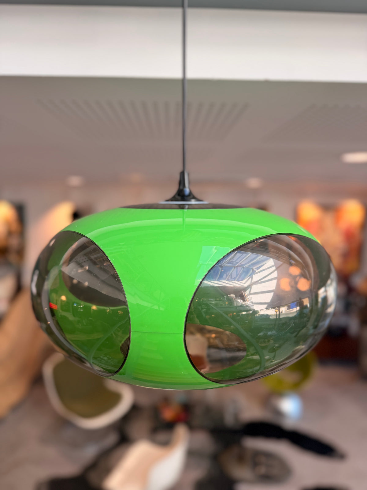 Suspension « Bug Eye » Space Age en Perspex — Luigi Colani / Massoni (Années 70)