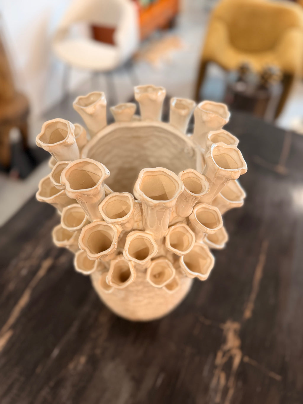 Vase Sculptural "Corail" en Céramique Émaillée
