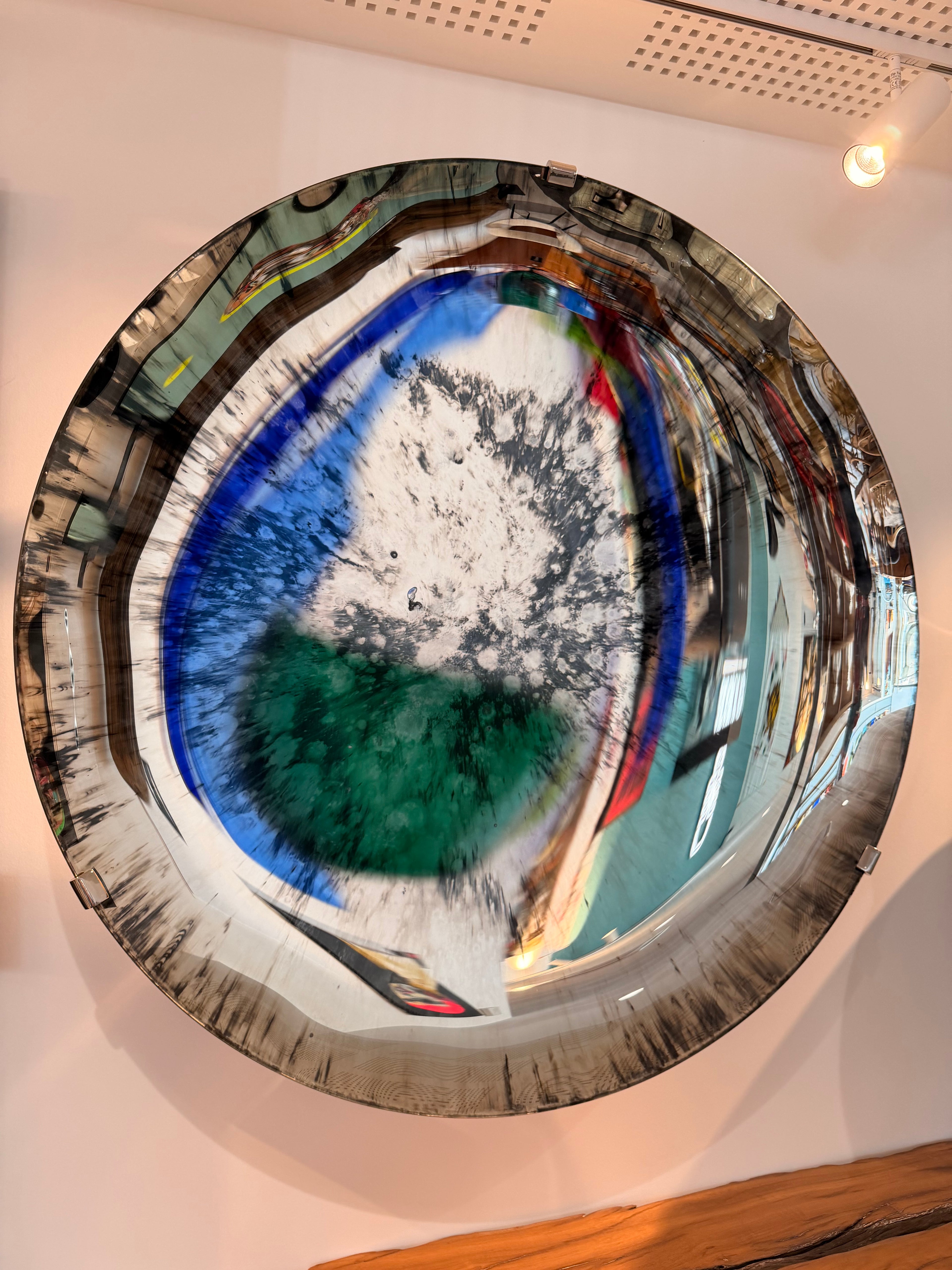 Miroir Concave Sculptural – Diamètre 103 cm