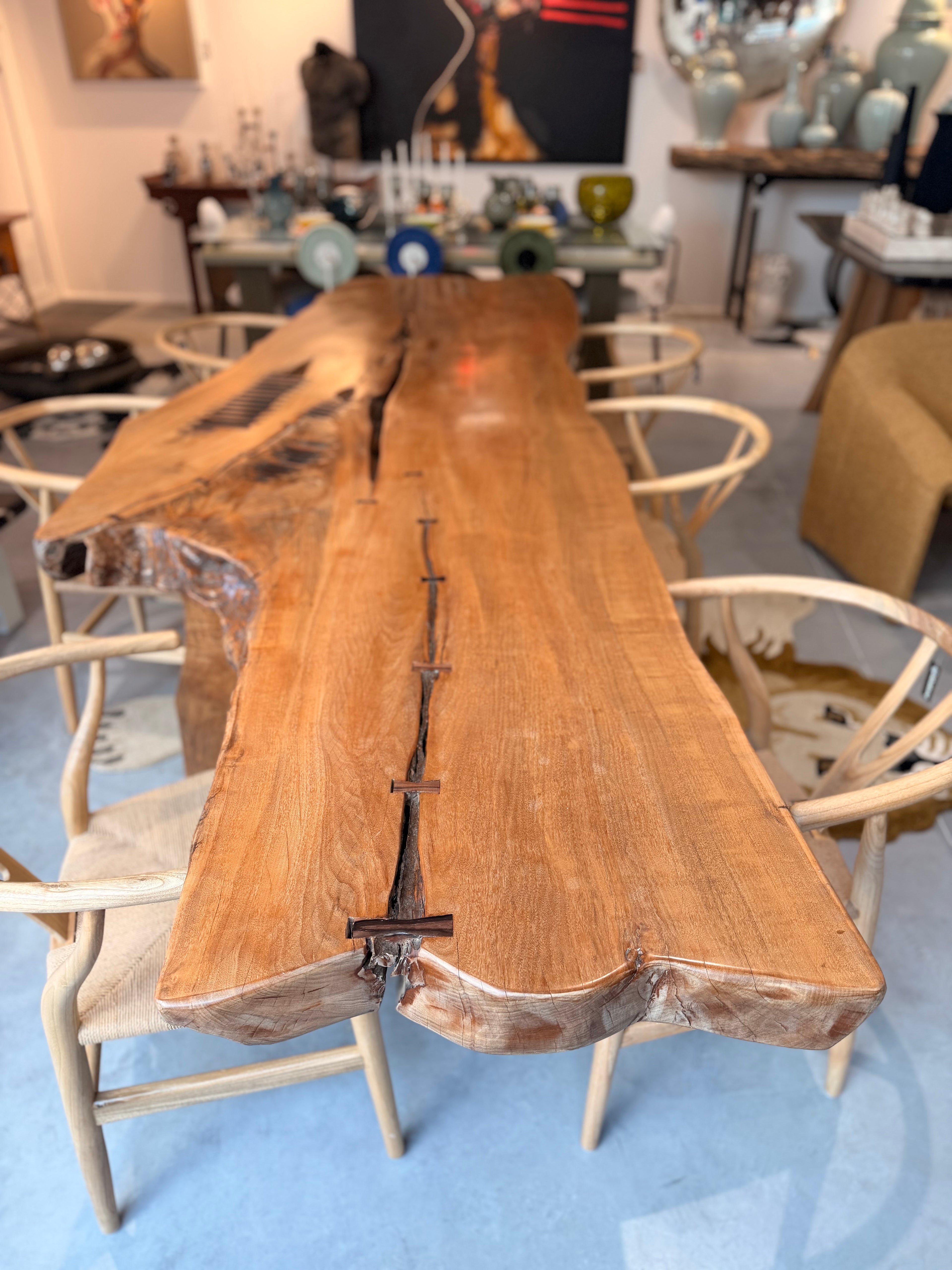 Table Monumentale "Live Edge" en Bois de Molave des Philippines