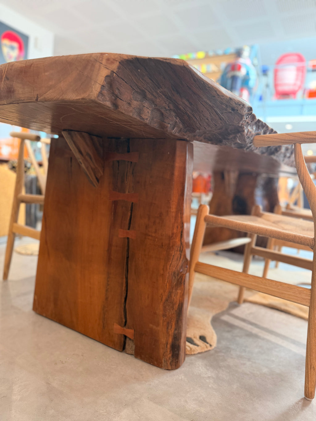 Table Monumentale "Live Edge" en Bois de Molave des Philippines