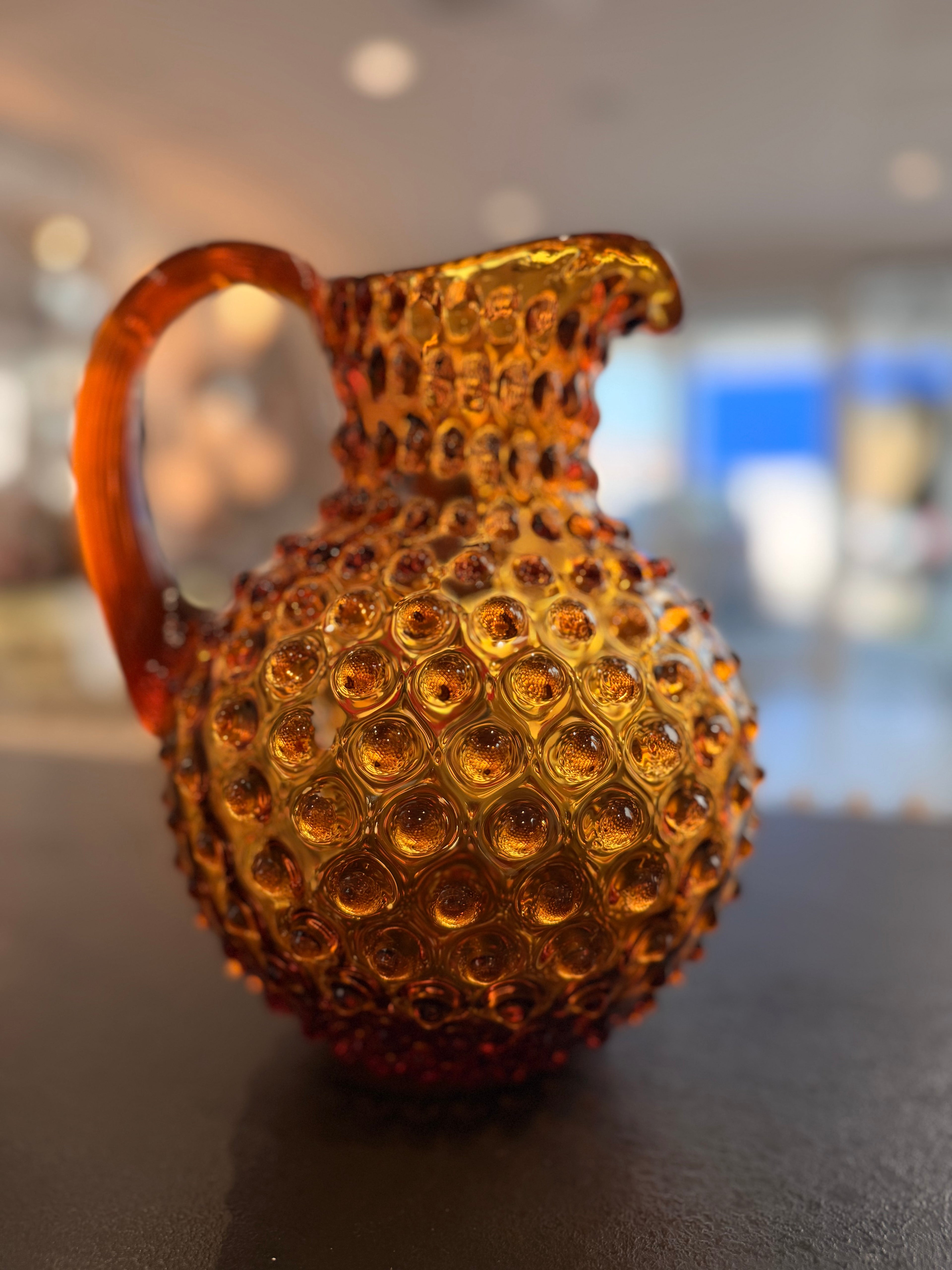 Pichet Rond 2L Clouté « Hobnail » – Maison KLIMCHI