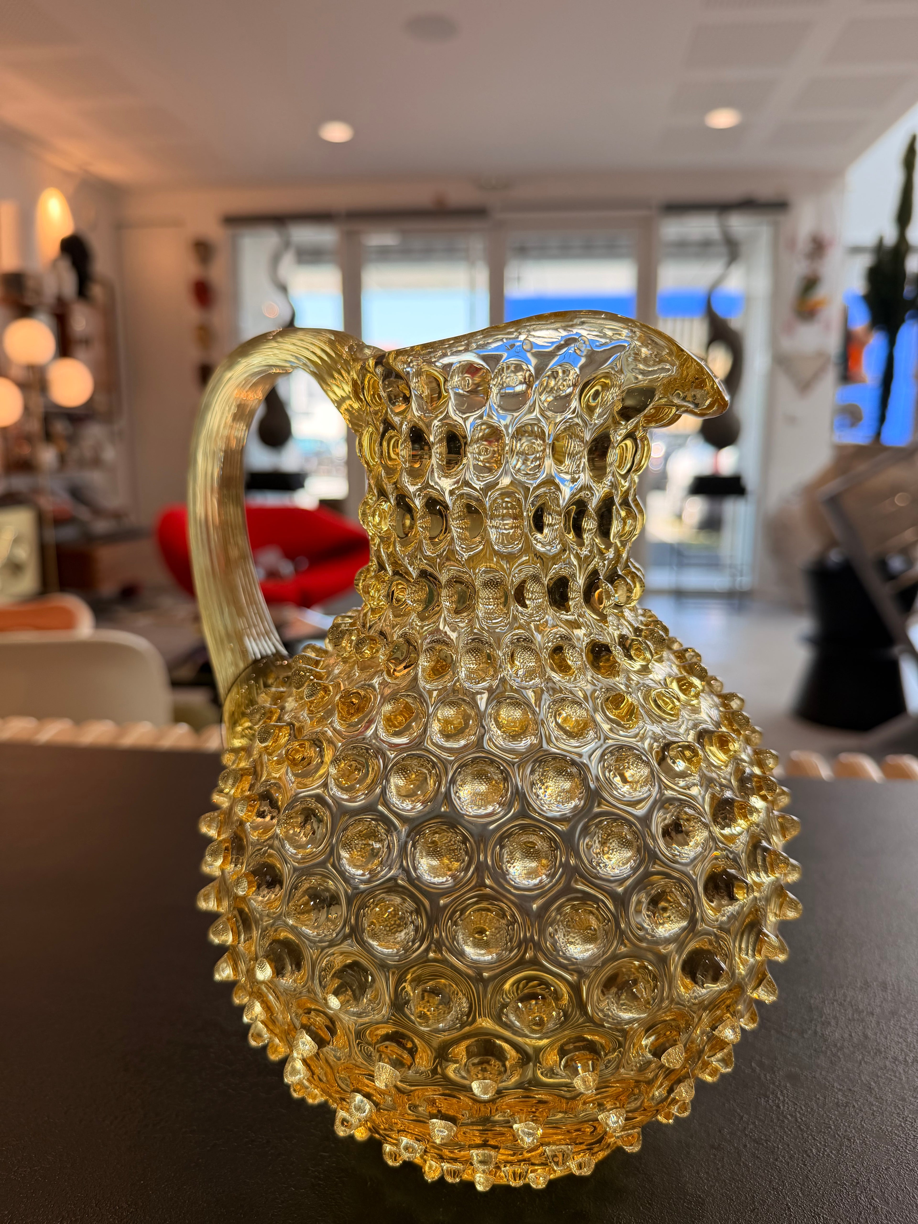 Pichet Rond 2L Clouté « Hobnail » – Maison KLIMCHI