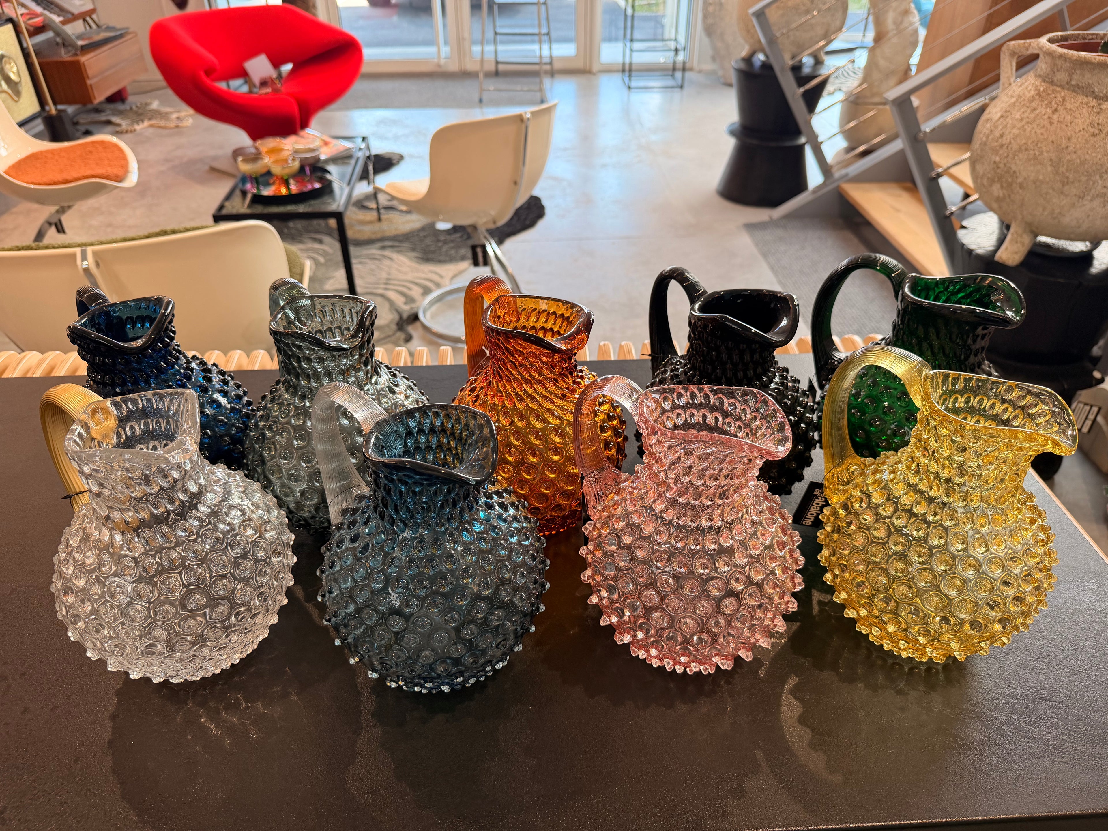 Pichet Rond 2L Clouté « Hobnail » – Maison KLIMCHI