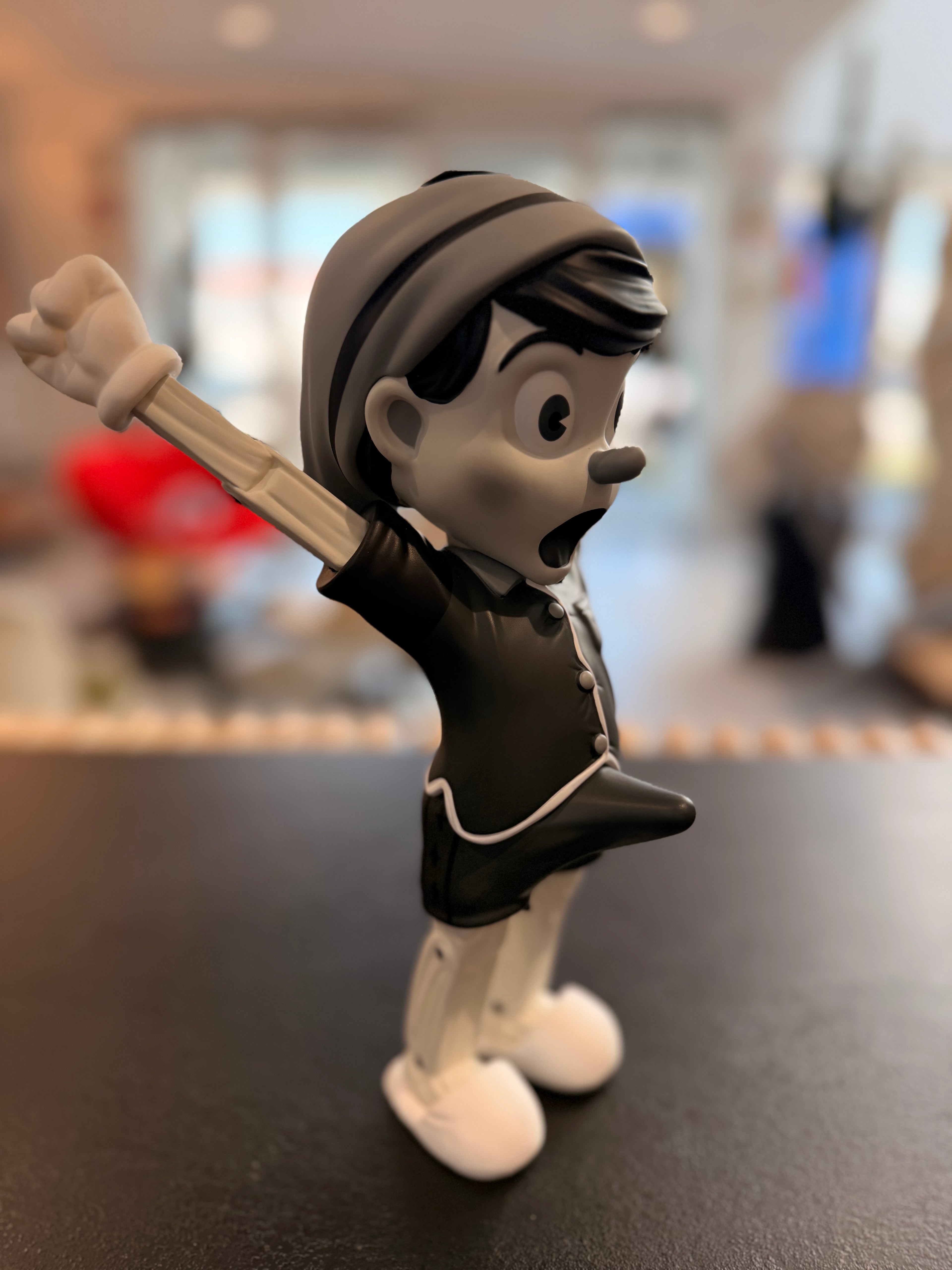 Figurine "A WOOD AWAKENING" (In Training / Mono Edition) – Une création exclusive par Juce Gace | Mighty Jaxx 2020