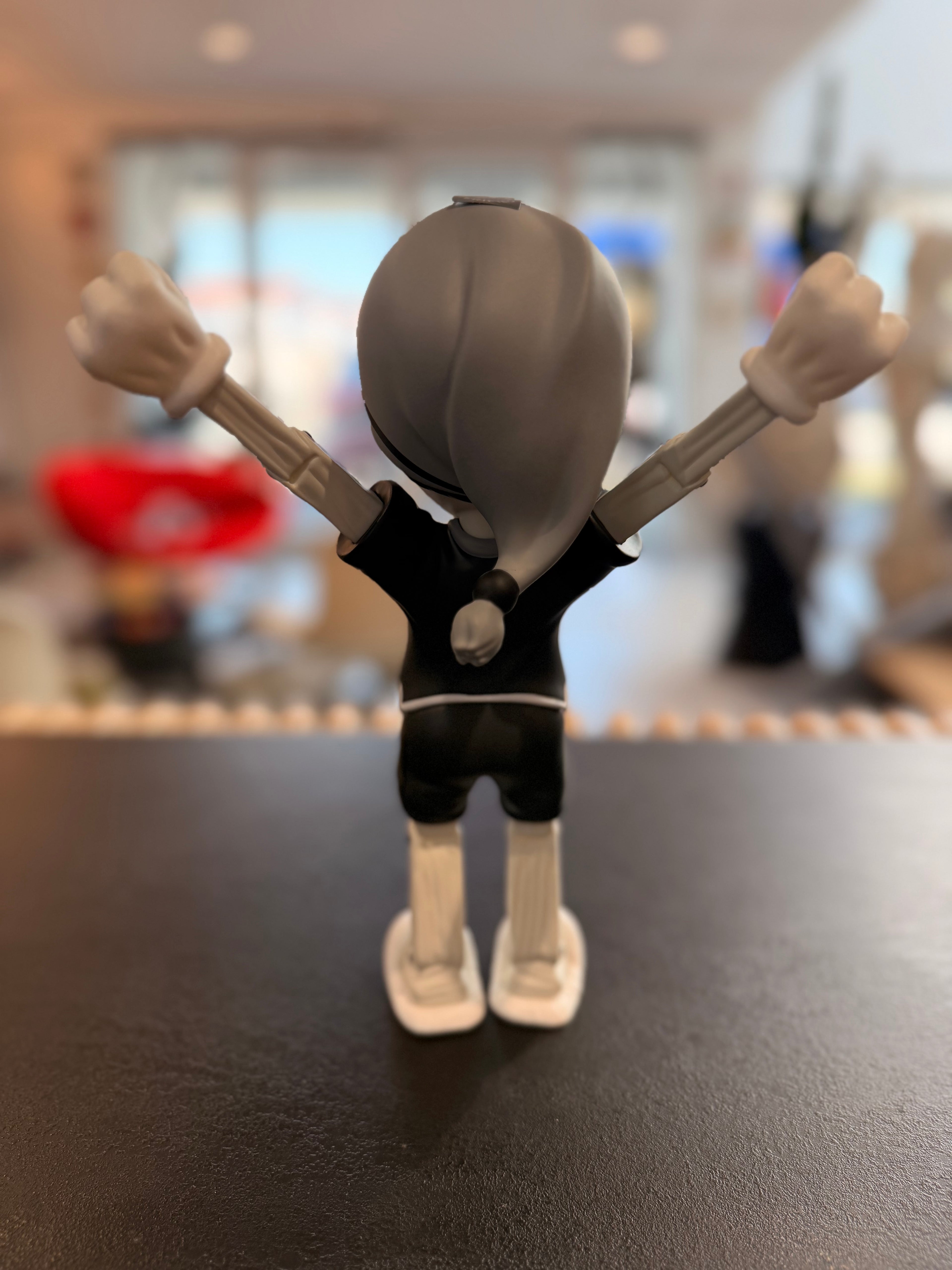 Figurine "A WOOD AWAKENING" (In Training / Mono Edition) – Une création exclusive par Juce Gace | Mighty Jaxx 2020