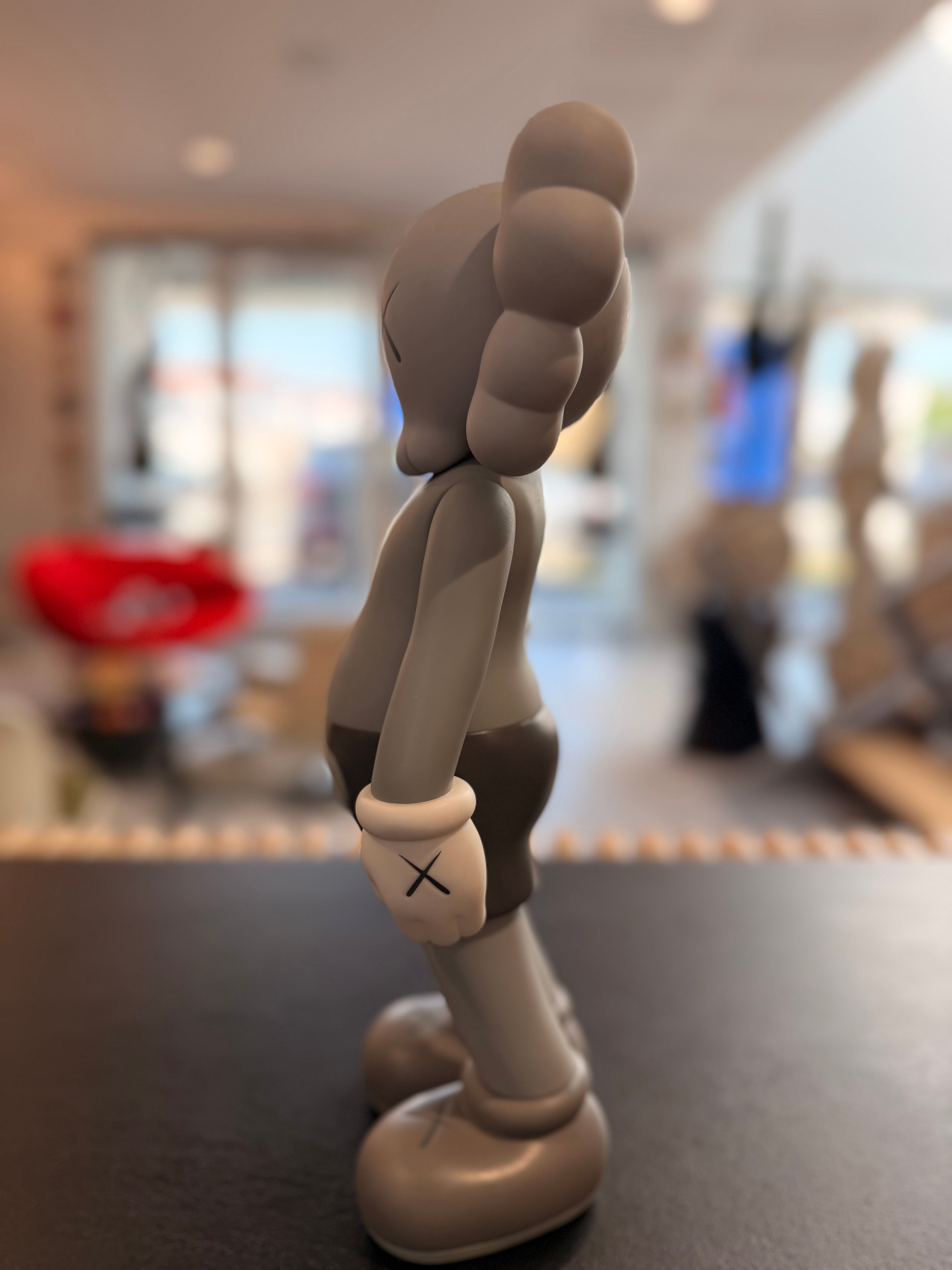 Figurine KAWS "Companion" Open Edition – Version Originale Grise (Grey) | Vinyle Art Toy