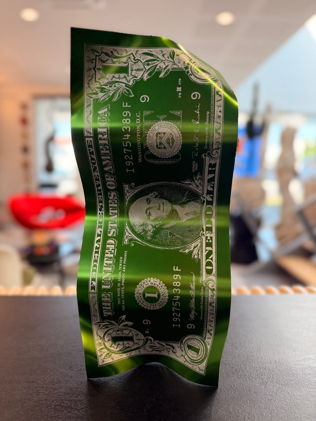 Sculpture « One Dollar » – Karl Lagasse