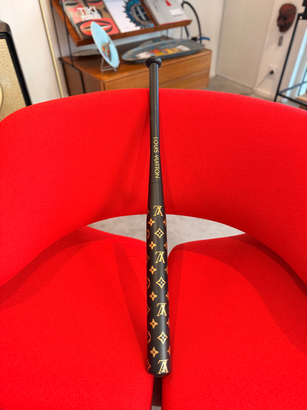 Batte de Baseball « Louis Vuitton » – Sculpture Pop Art par JK Custom