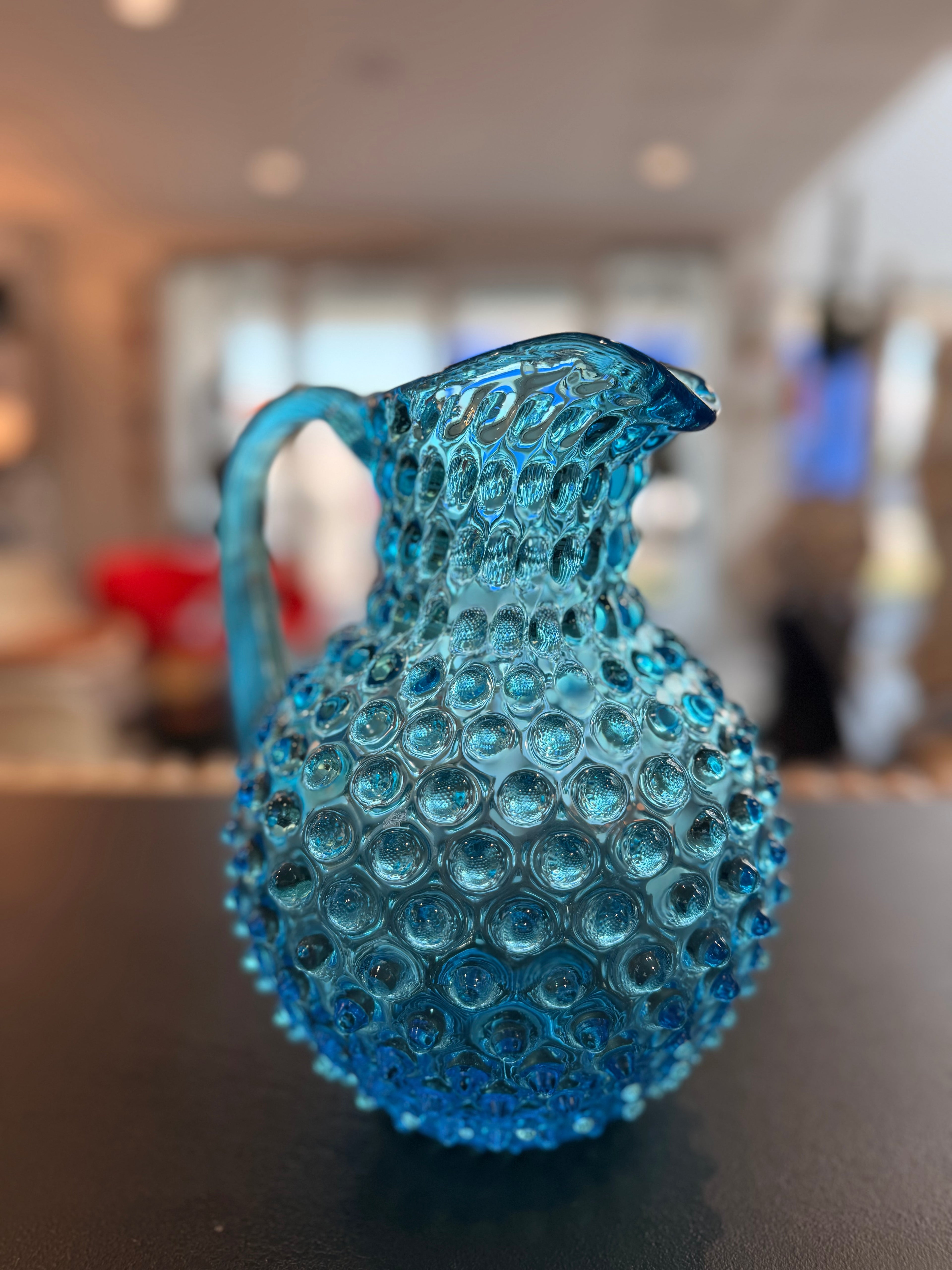 Pichet Rond 2L Clouté « Hobnail » – Maison KLIMCHI