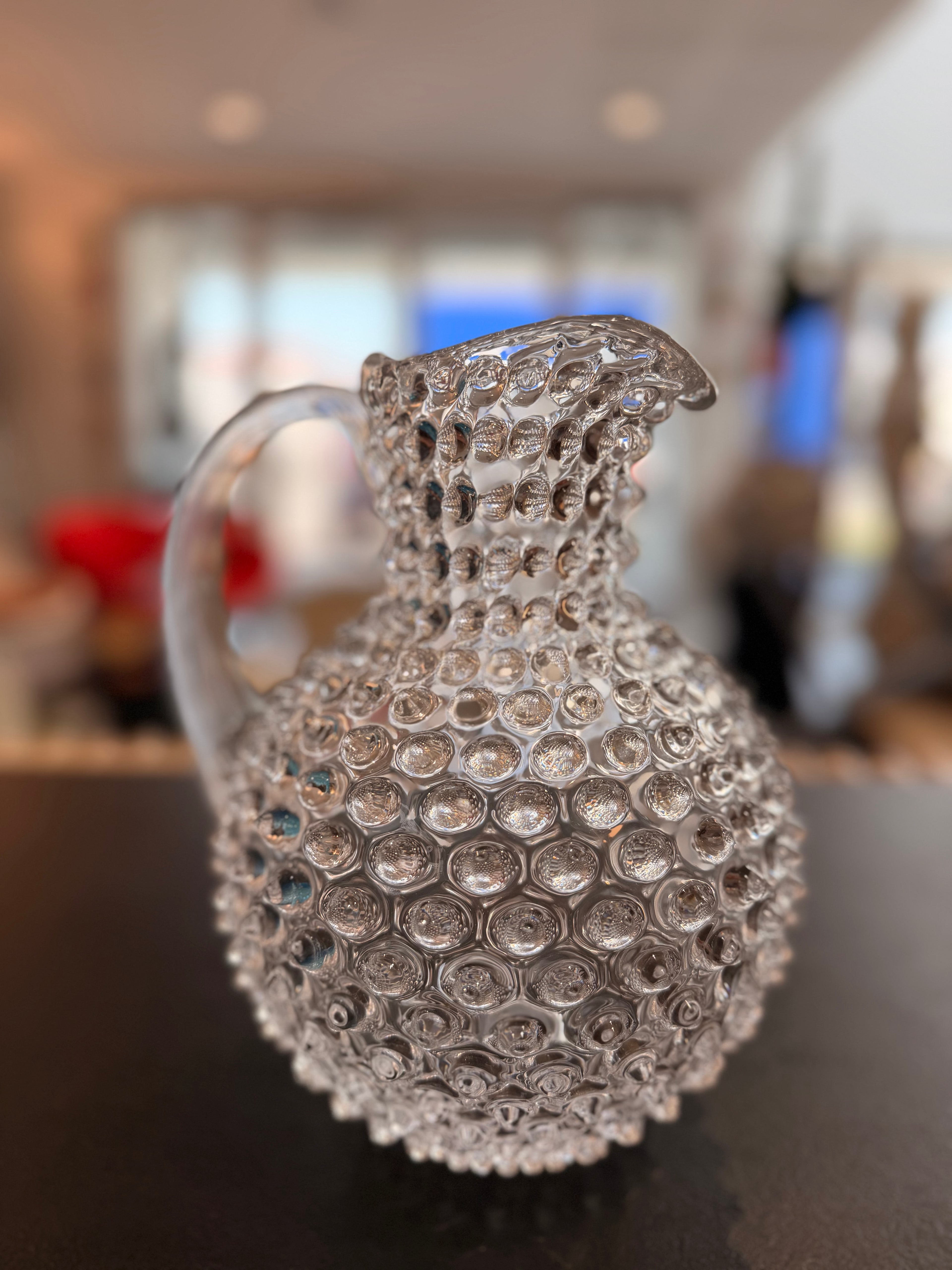 Pichet Rond 2L Clouté « Hobnail » – Maison KLIMCHI
