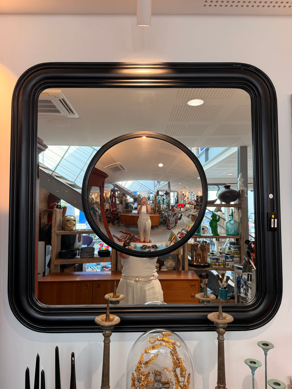 Miroir Monumental Louis-Philippe Réinventé – Finition Noir Ébène