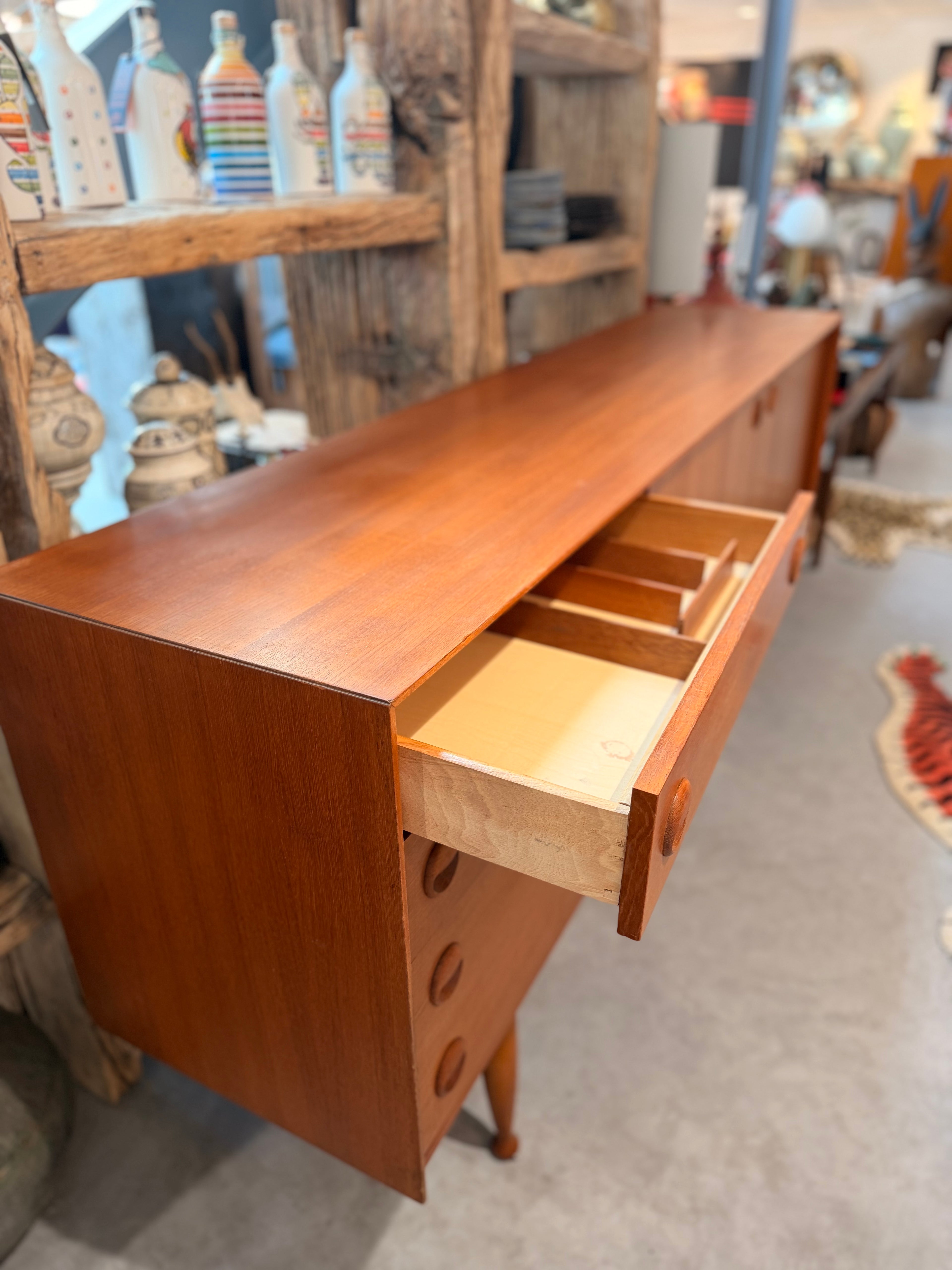 Enfilade Basse de Style Scandinave en Teck
