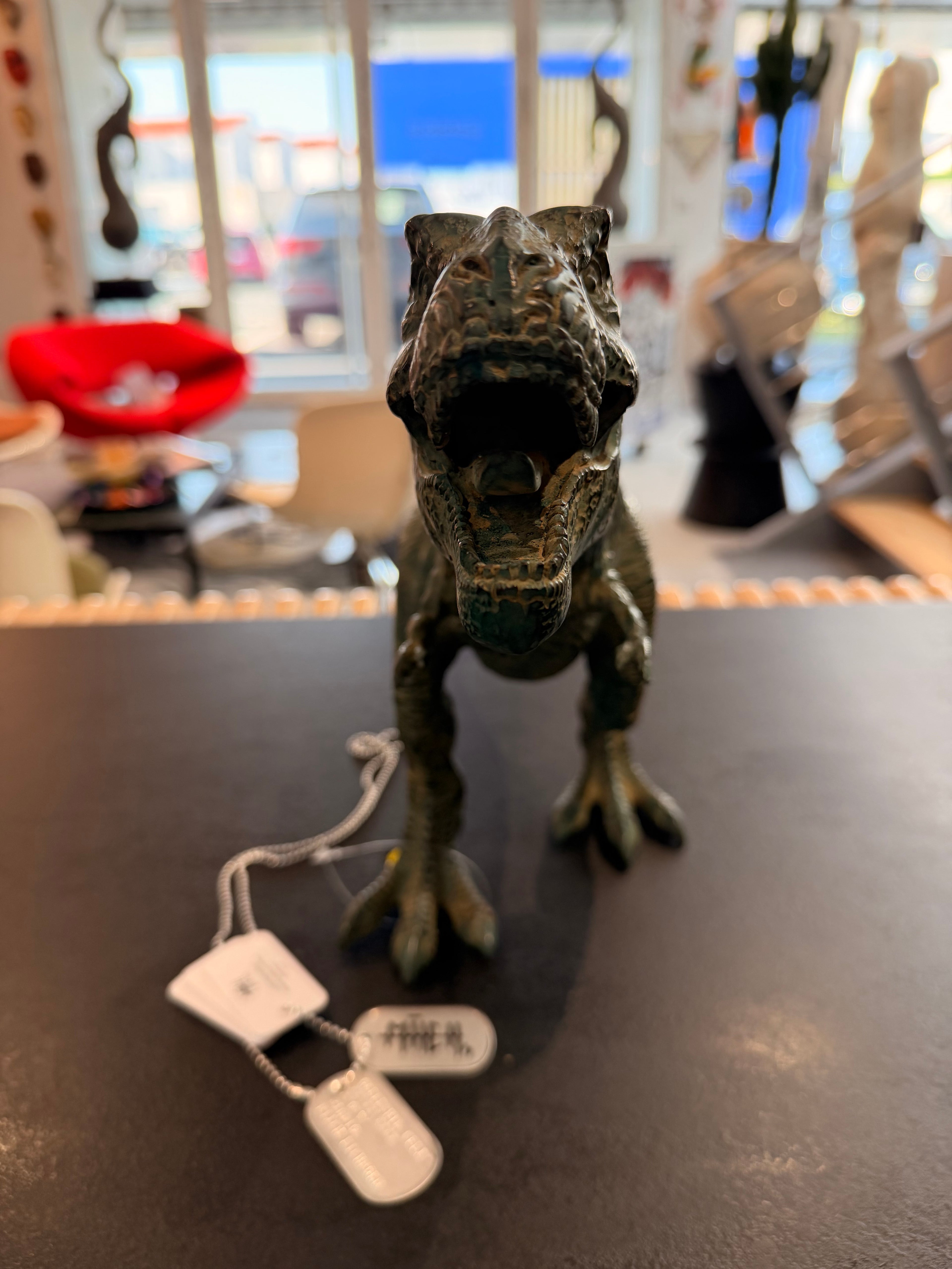 Sculpture Animalière "T-Rex" en Bronze Patiné