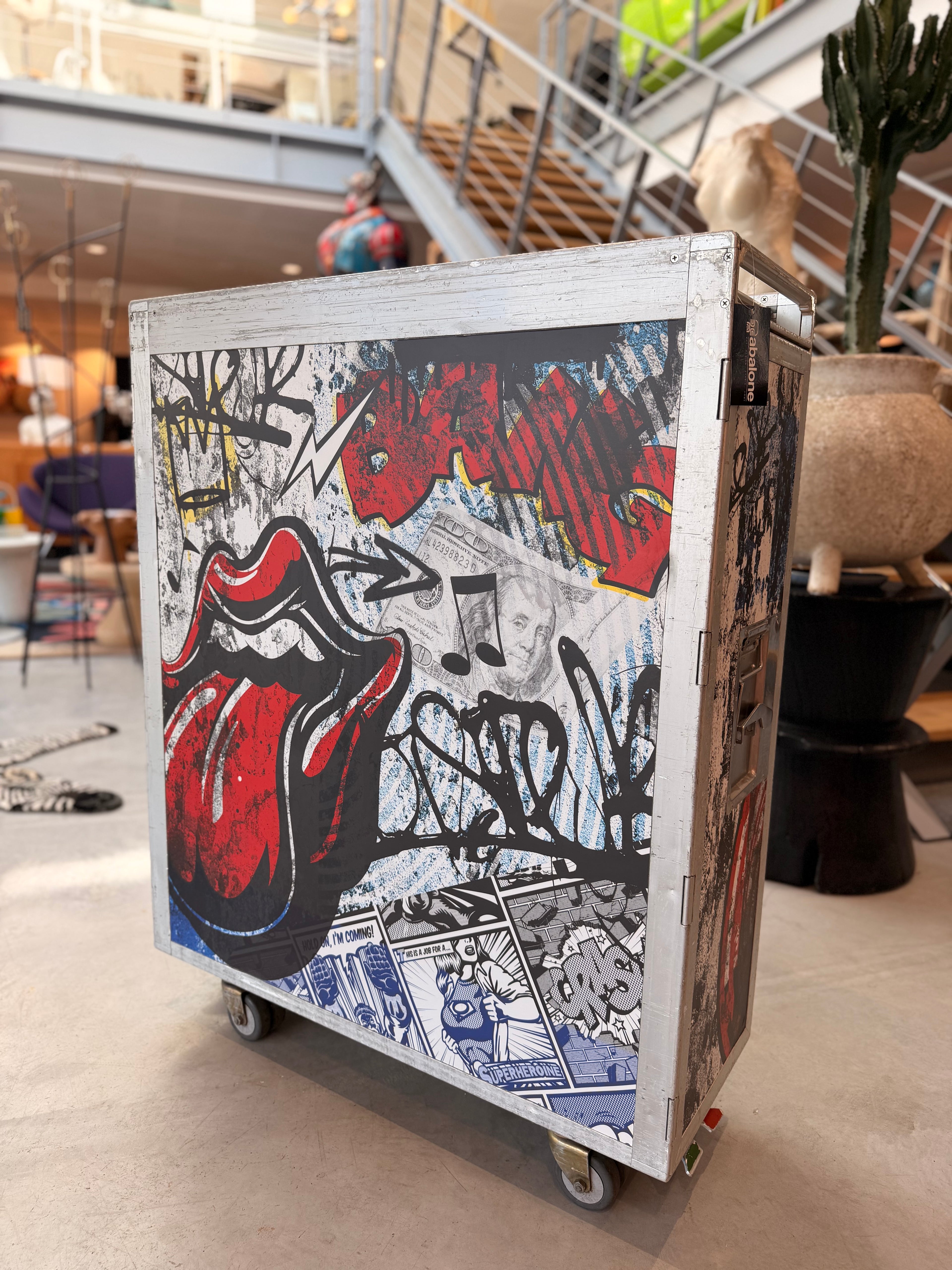 « Rolling Stones Pop Art » – Trolley de Bord Authentique