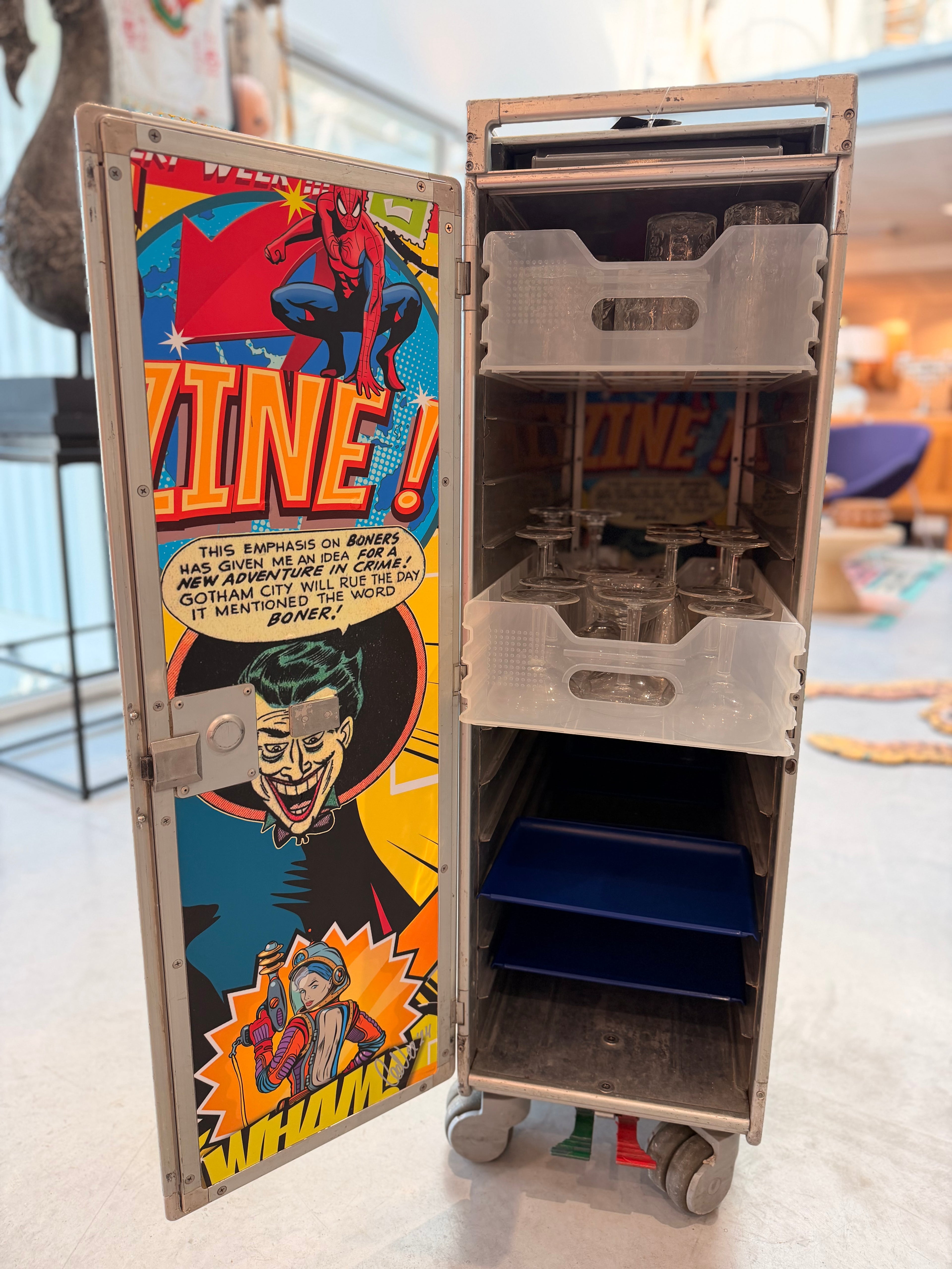 « Comics Vintage » – Trolley de Bord Authentique TAP