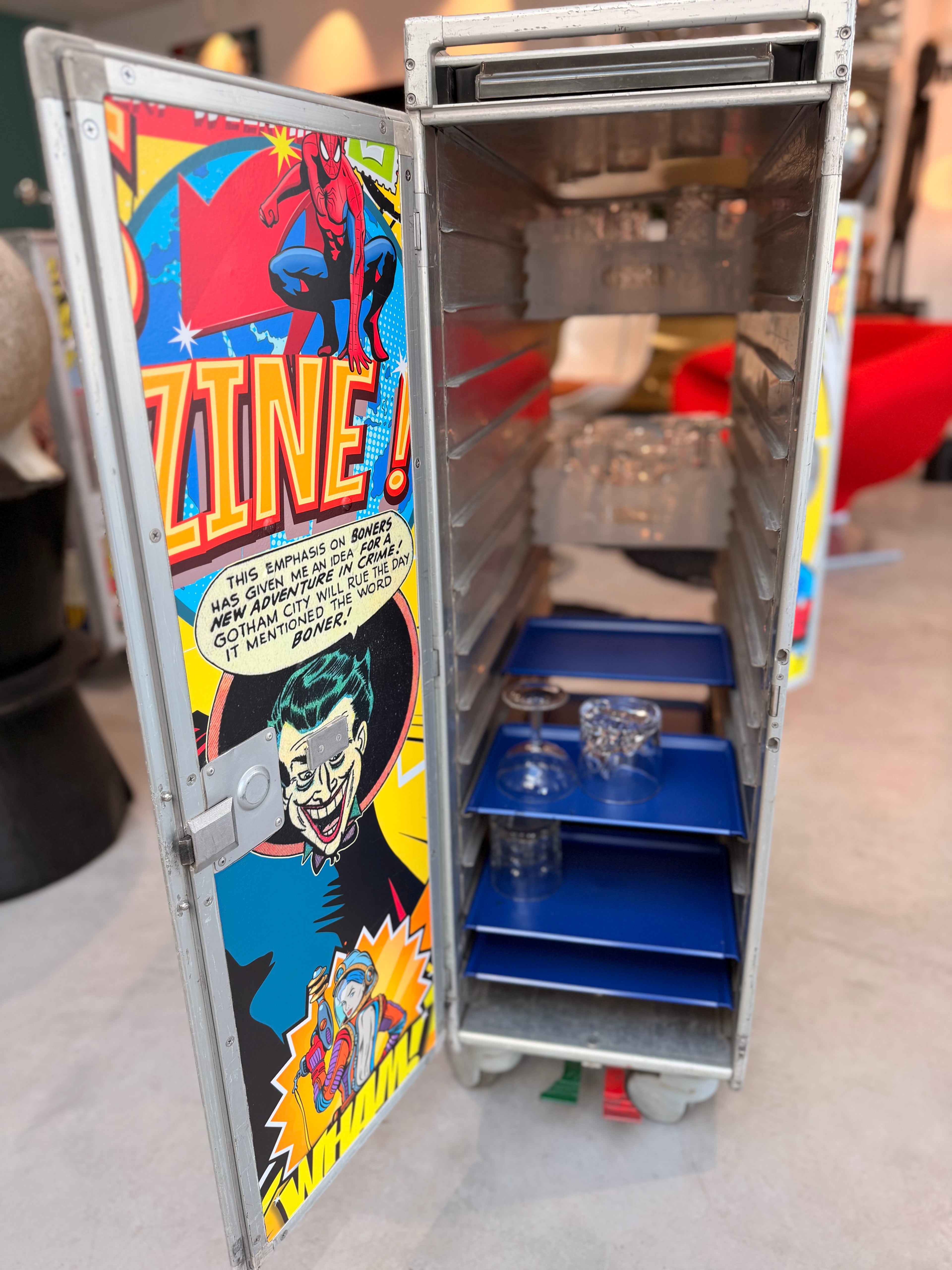 « Comics Vintage » – Trolley de Bord Authentique TAP