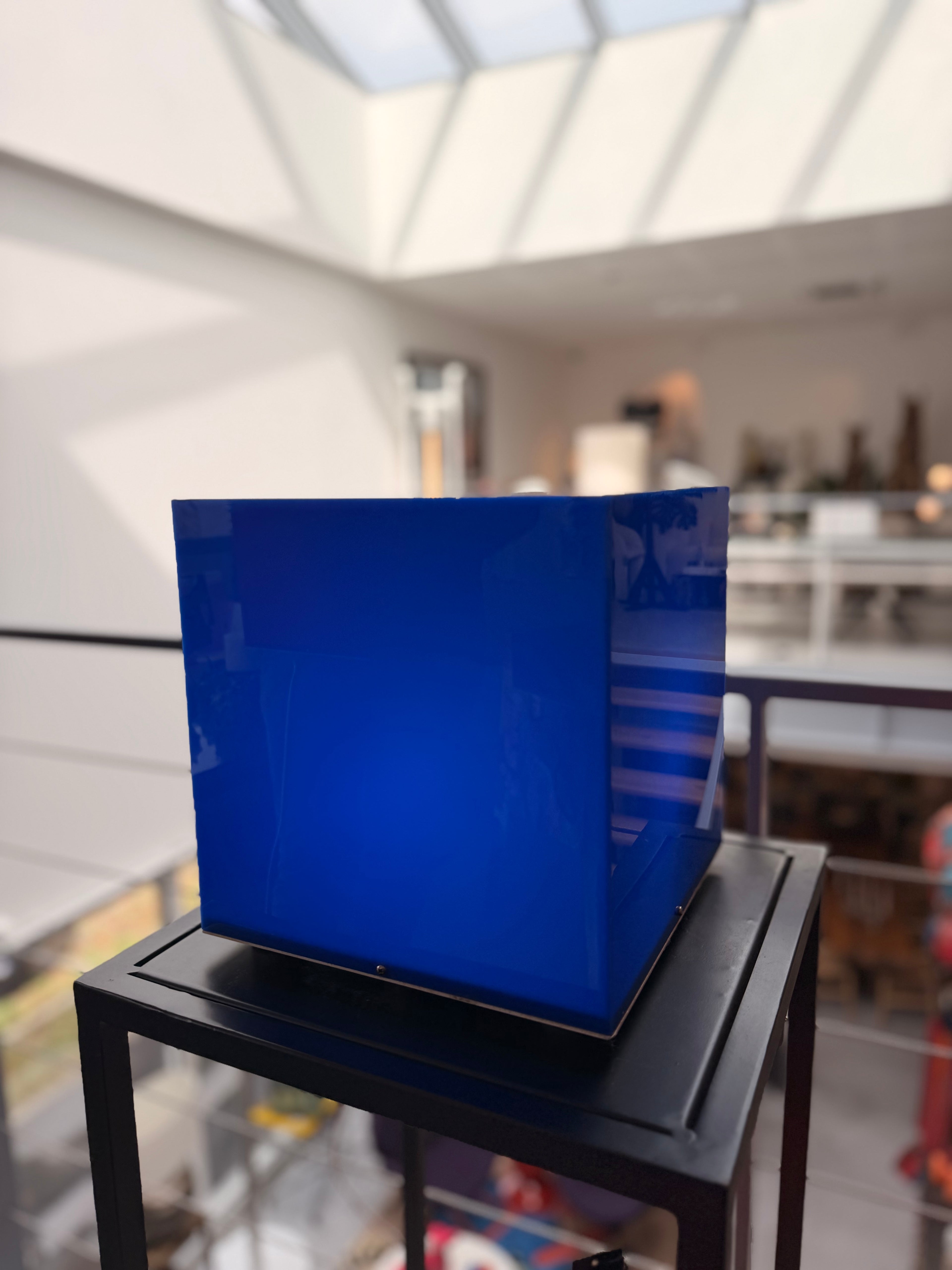 Lampe Cube "Space Age" 25 cm – Au Choix : Bleu Électrique ou Orange Pop (Années 70)