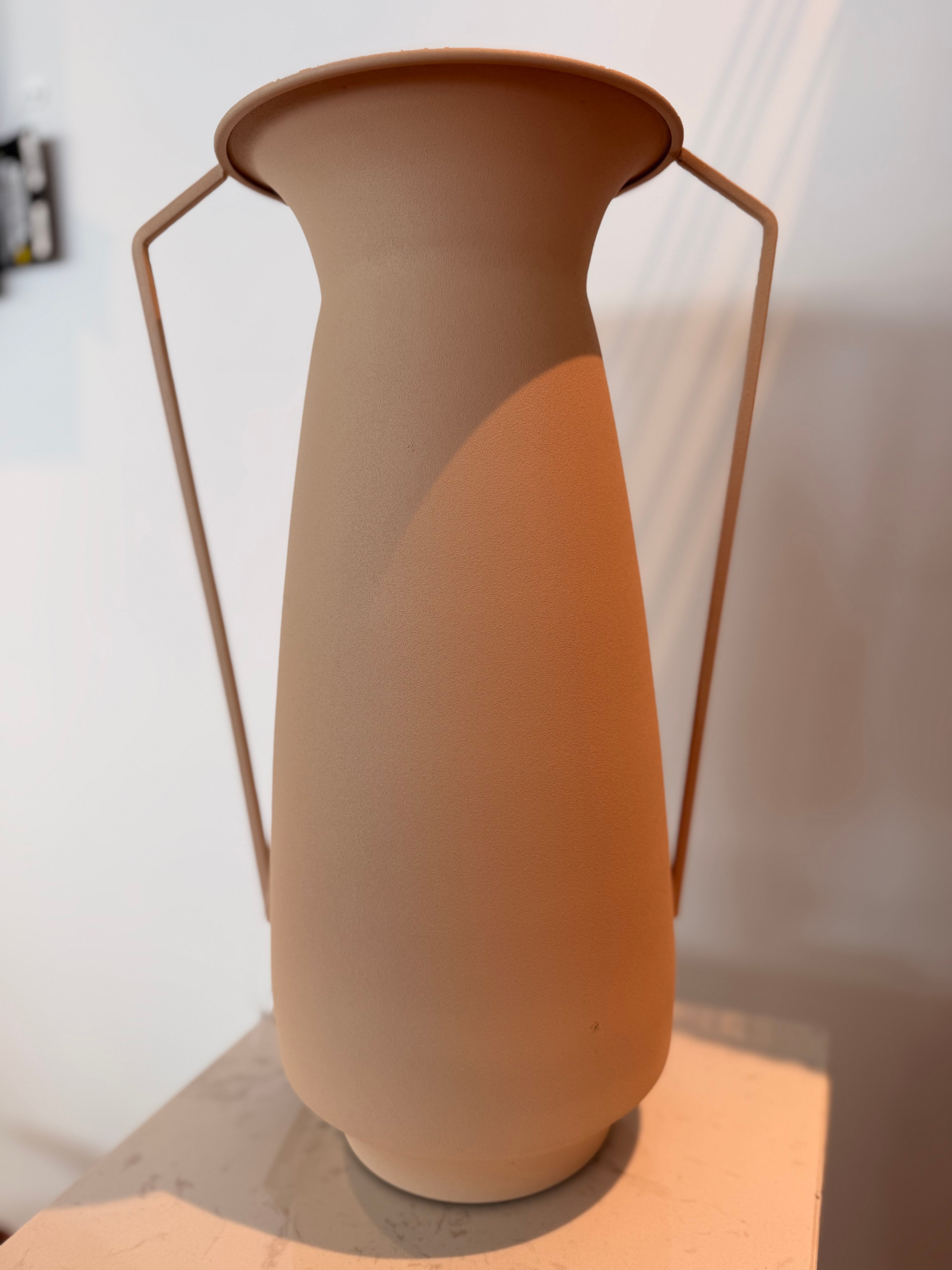 "Roman" Amphora Large Vase in Textured Metal – Polspotten