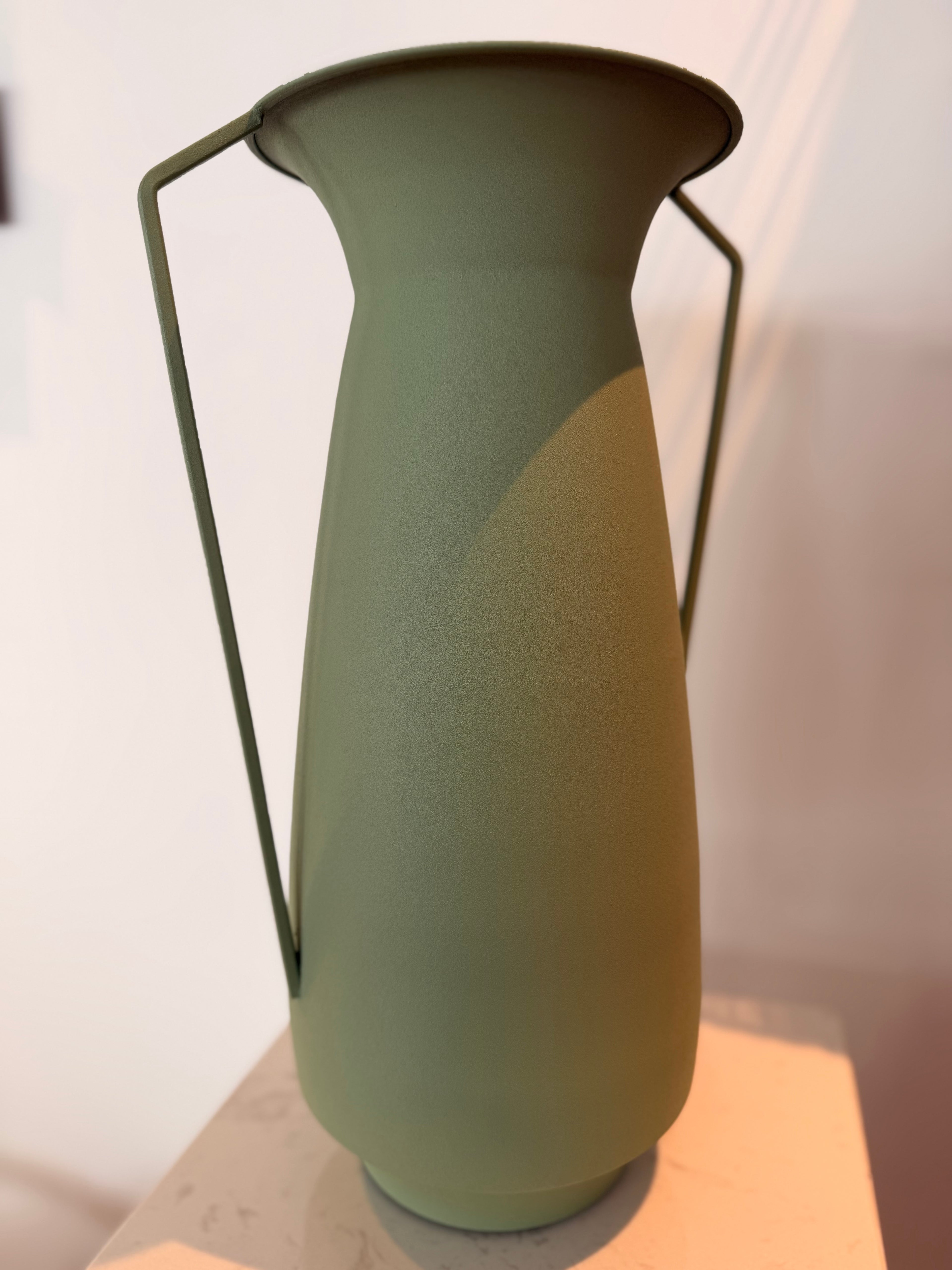 Grand Vase Amphore "Roman" en Métal Texturé – Polspotten