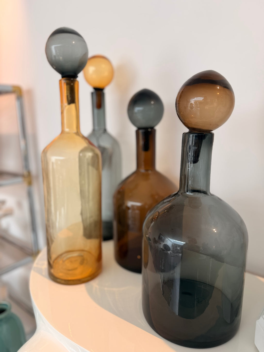 Lot de 4 Bouteilles / Carafes en Verre Soufflé – Collection « Pots » par Pols Potten