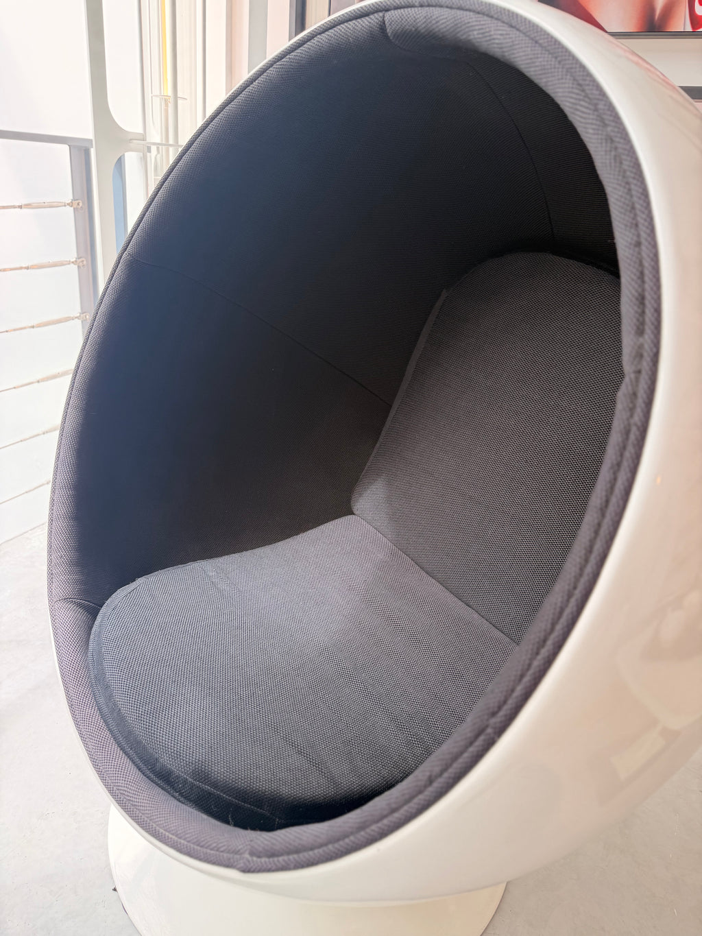 Fauteuil Lounge "Ball Chair" (Fauteuil Globe) – Style Space Age