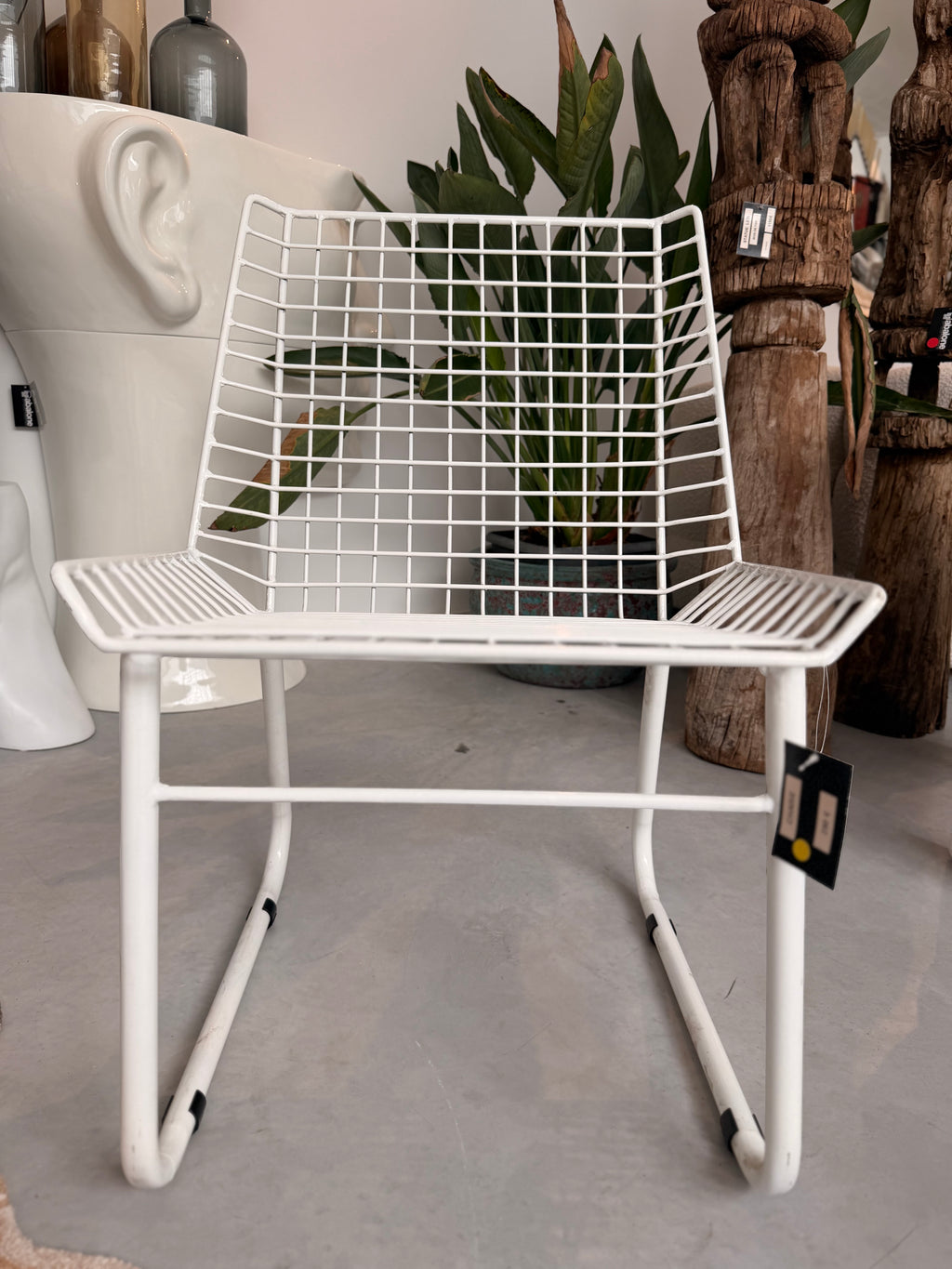 Chaise en Fil d'Acier Blanc – Style Graphique & Minimaliste