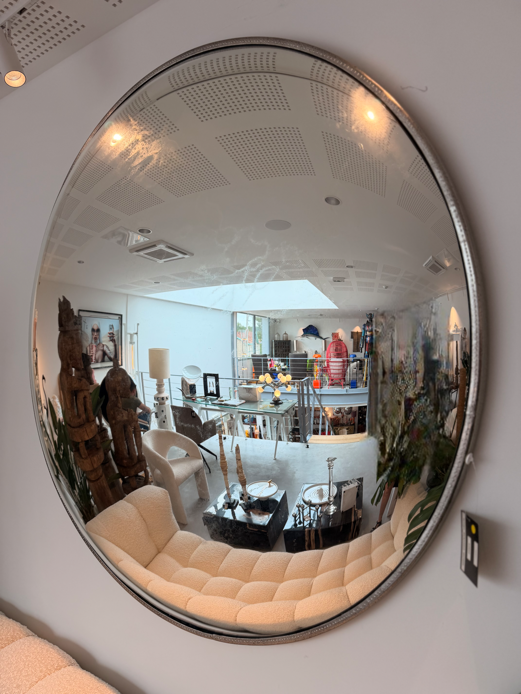 Miroir de Sorcière Convexe Monumental – Cadre Perlé Argenté