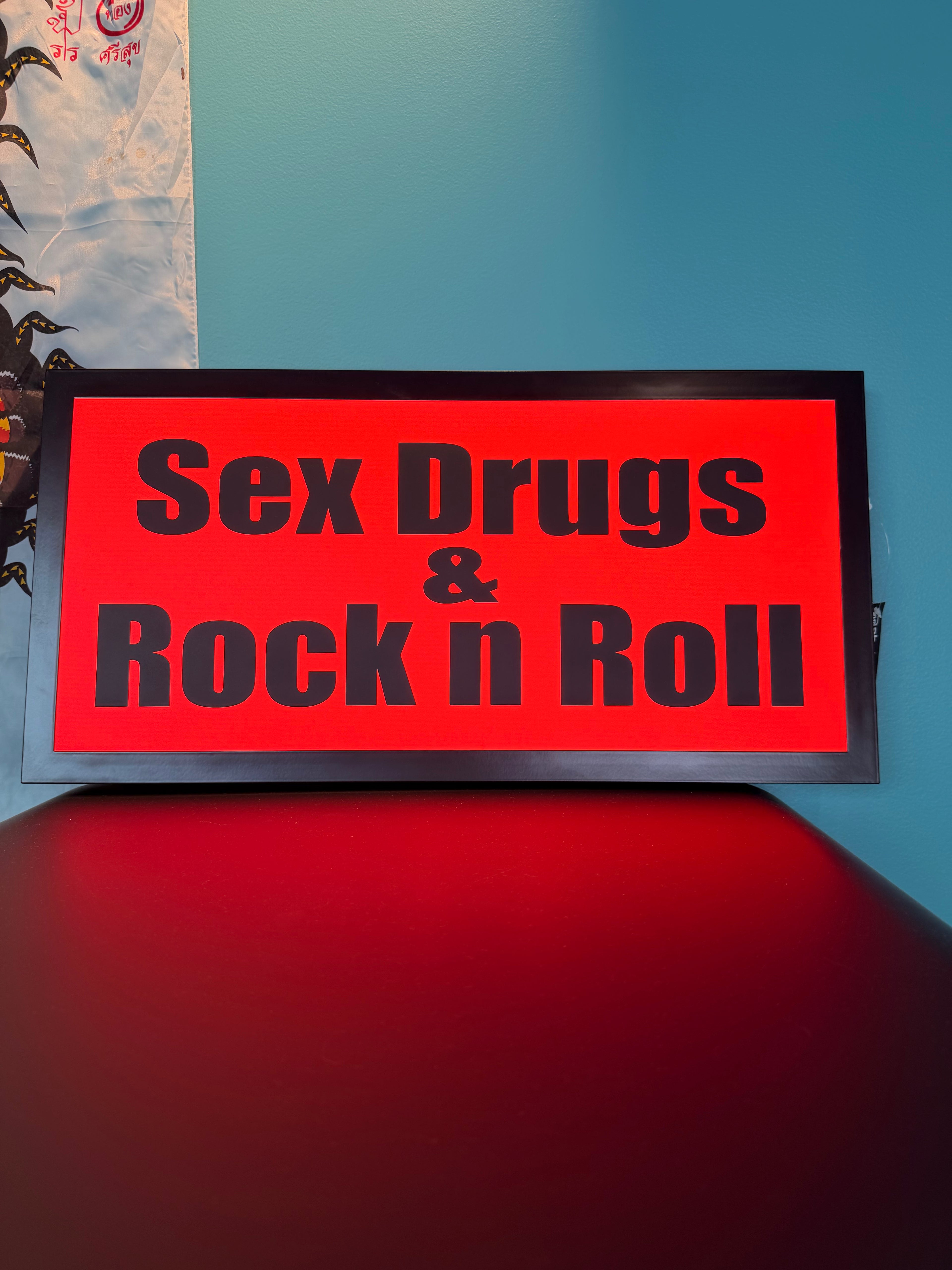 "Sex Drugs & Rock n Roll" Light-Up Sign – Pop & Rock Lightbox