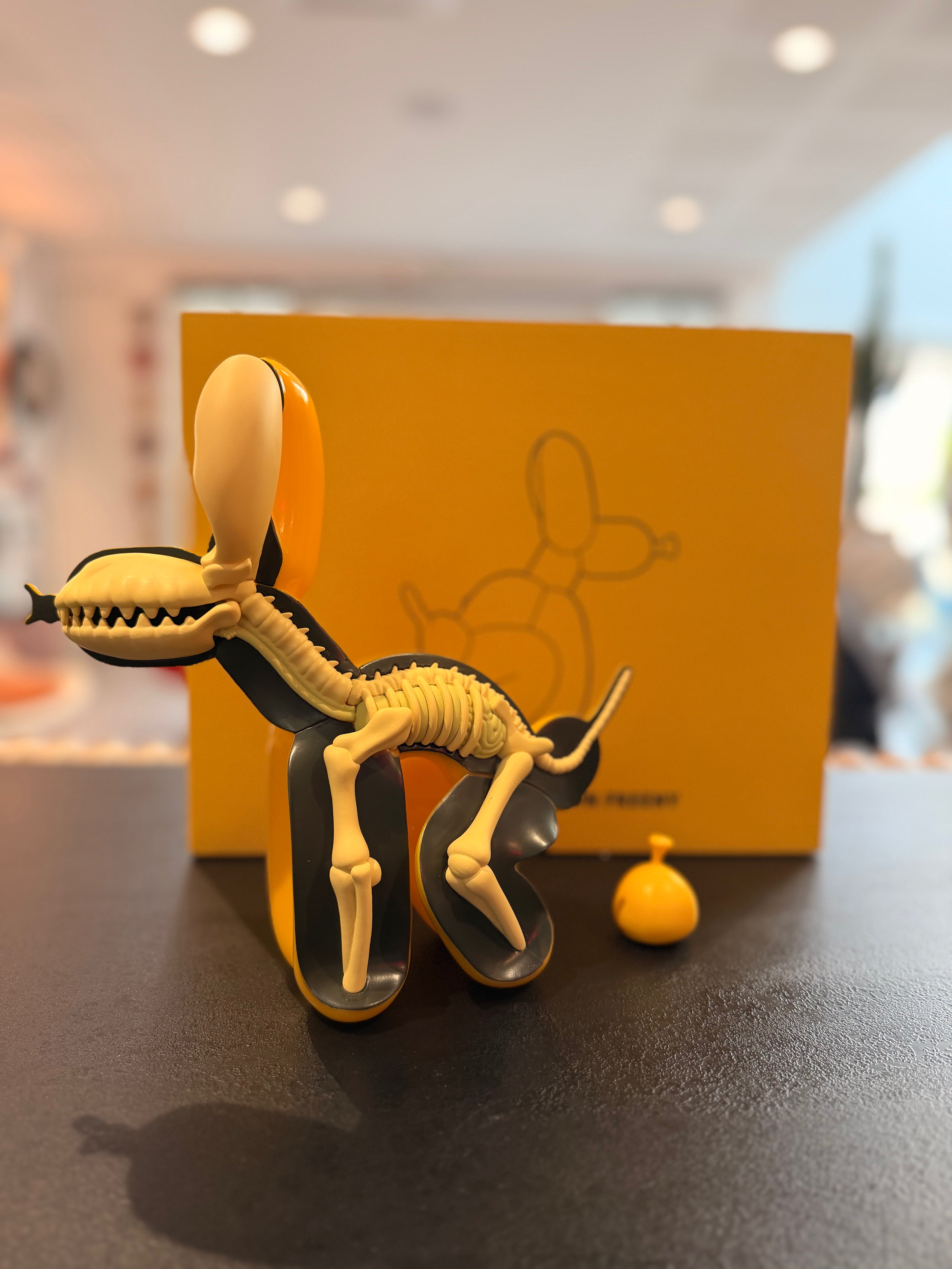 Figurine KAWS "Pooekie" (Yellow Edition) – Par Jason Freeny x Whatshisname | Mighty Jaxx 2019