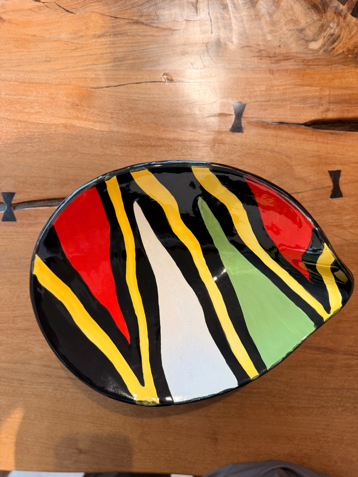 Céramiques Émaillées à Décor Zébré Polychrome — Vase Sculptural ou Coupe Tripode (Style Vallauris / 50's)