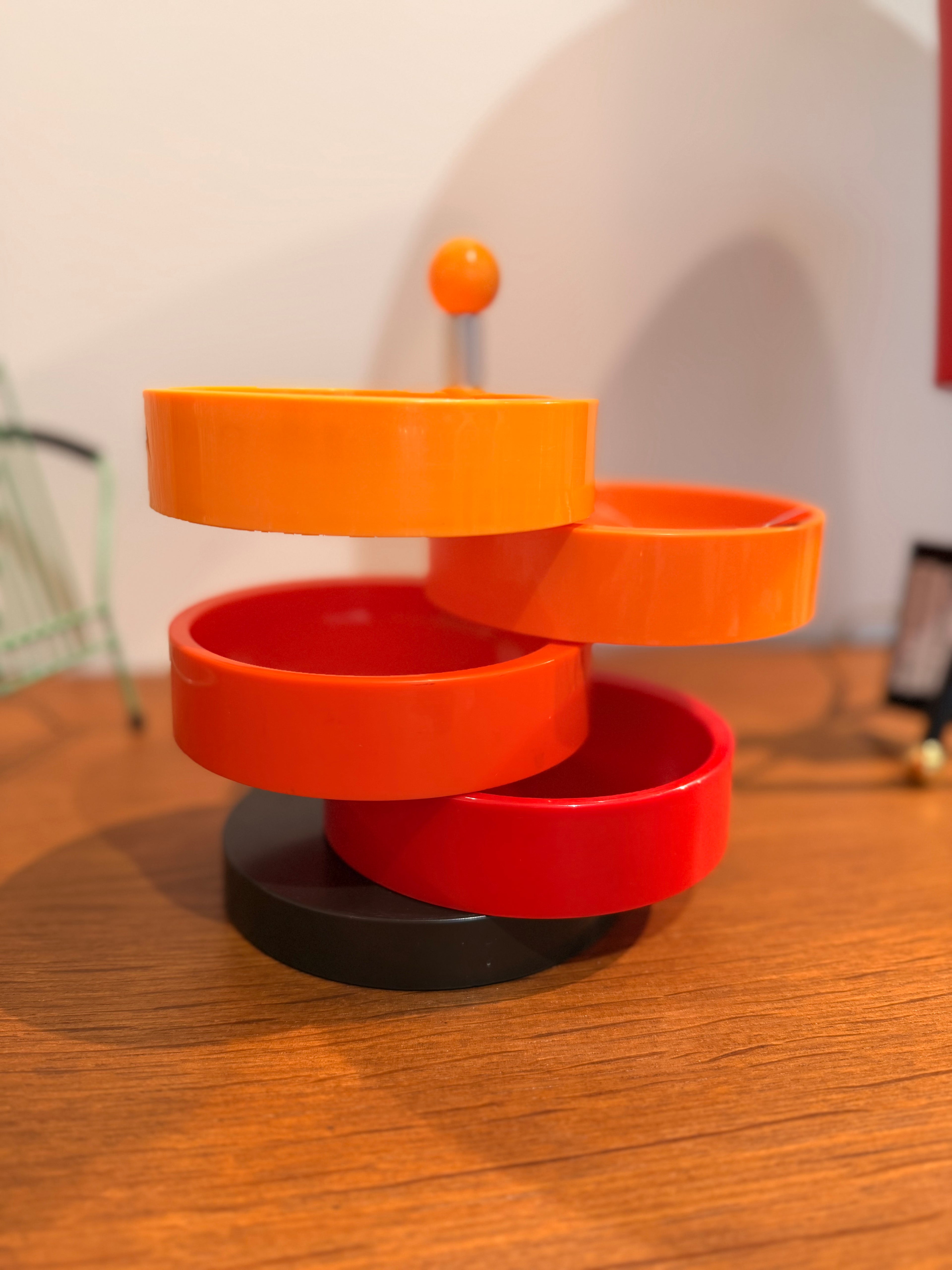 Boîte Rangement Tournante / Vide-Poche Pivotant "Babele" en Plastique Pop (Années 1970)
