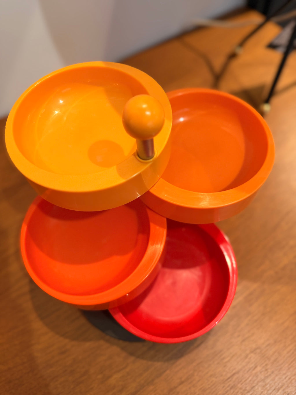 Boîte Rangement Tournante / Vide-Poche Pivotant "Babele" en Plastique Pop (Années 1970)