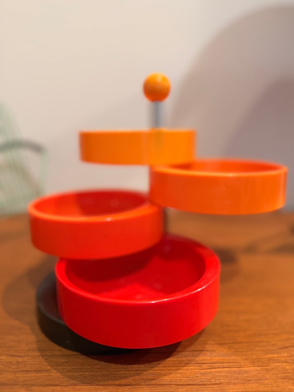 Boîte Rangement Tournante / Vide-Poche Pivotant "Babele" en Plastique Pop (Années 1970)