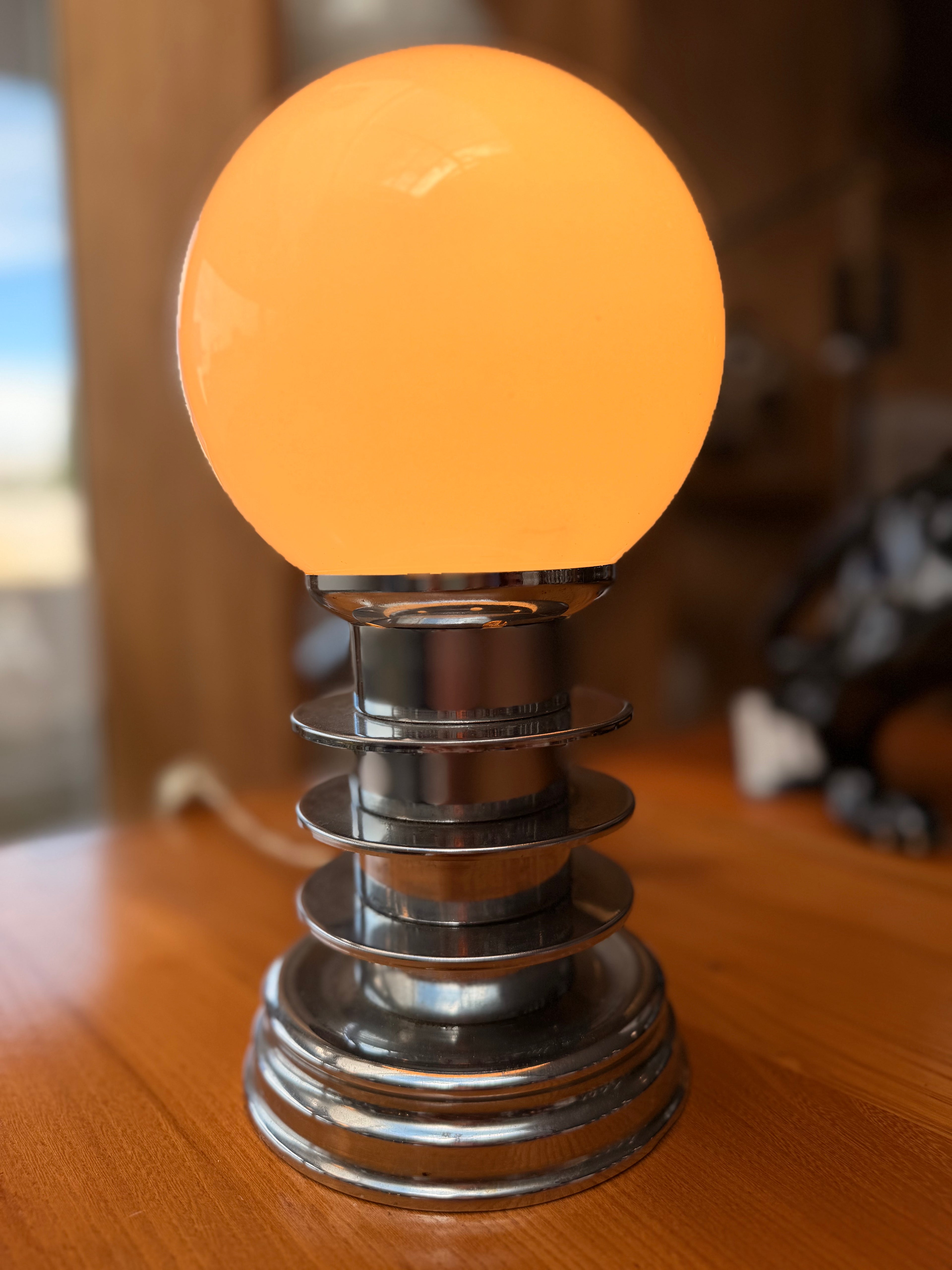 Lampe Boule « Saturne » en Métal Chromé & Verre Opalin Orange — Style Space Age (Années 70)