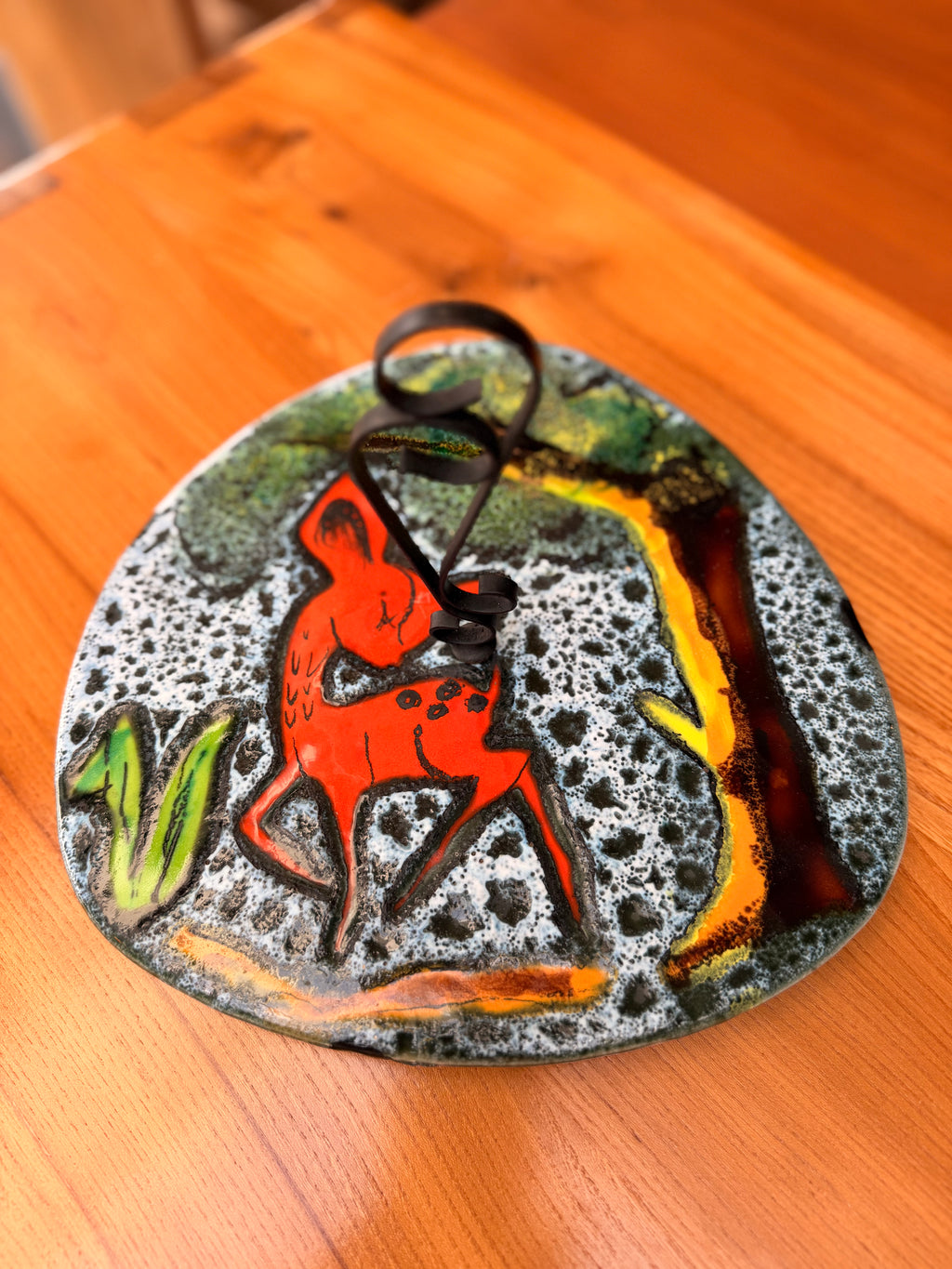 Serviteur / Coupe à Poignée en Céramique Émaillée « Faune & Biche » — Vallauris / Mid-Century (Années 50)