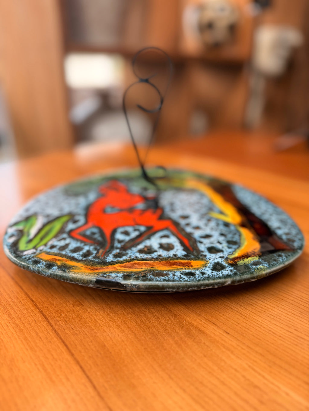 Serviteur / Coupe à Poignée en Céramique Émaillée « Faune & Biche » — Vallauris / Mid-Century (Années 50)