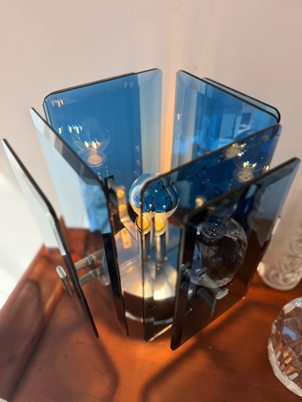 Lampe de Table Architecturales à Plaques de Verre Murano & Métal Chromé — Design Moderniste & Brutaliste (Années 70)