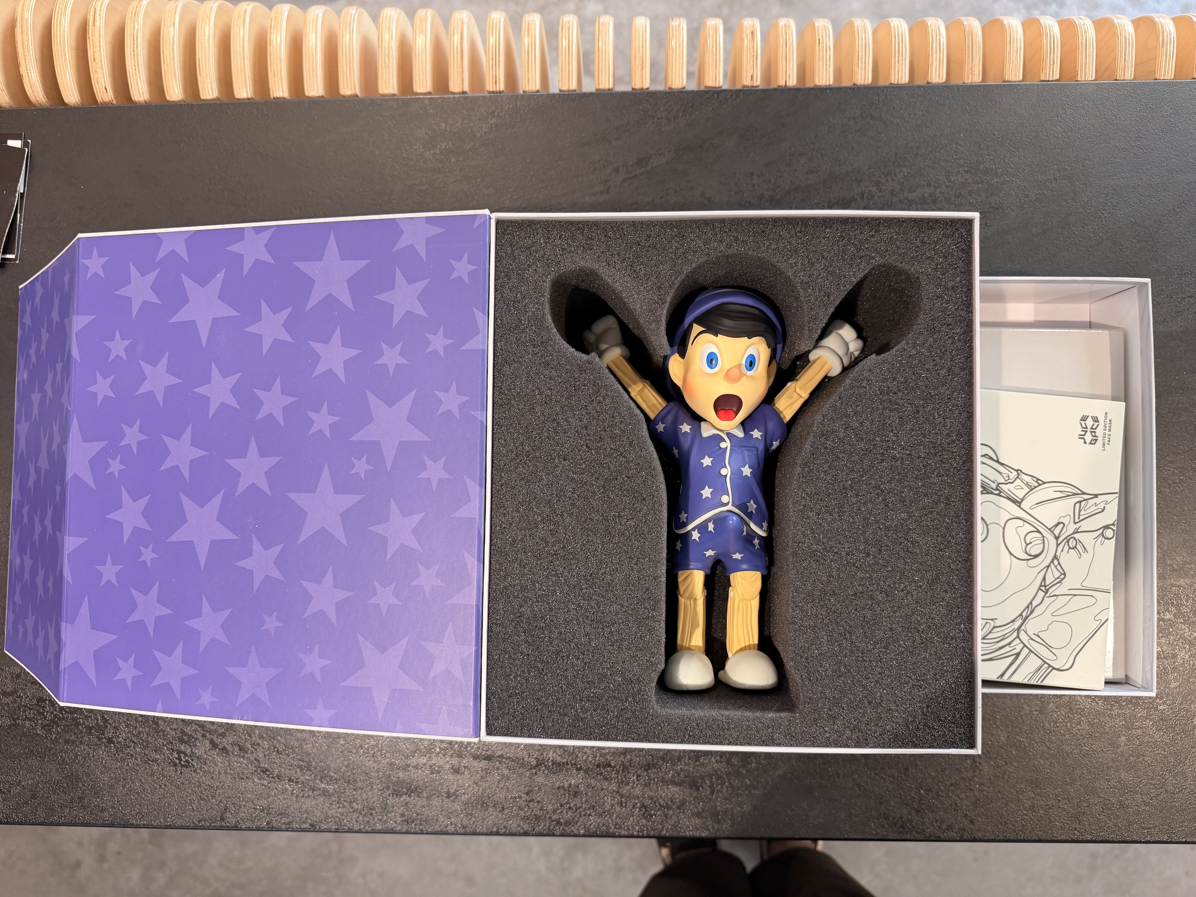 Figurine "A WOOD AWAKENING" (Morning Edition) – Une création exclusive par Juce Gace | Mighty Jaxx